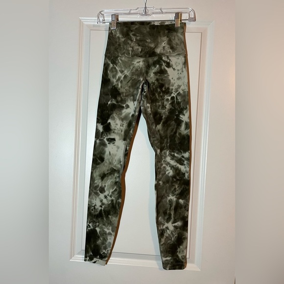 Lululemon Align Pant 28" in Diamond Dye Light Sage Army Green Dark Olive Size 4 - Picture 5 of 8